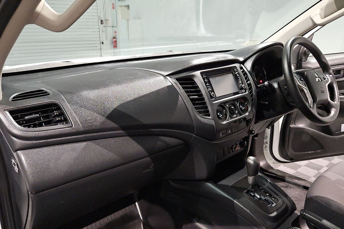 2021 Mitsubishi Triton GLX MR 4X4