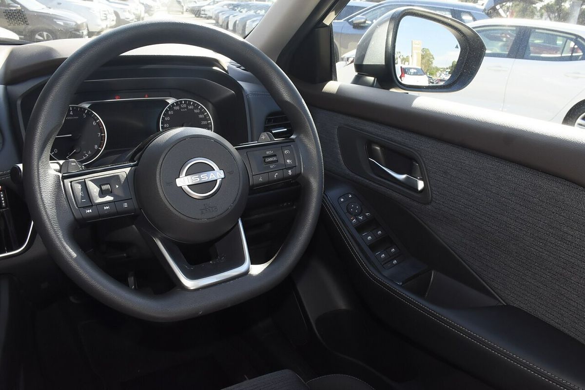2024 Nissan X-TRAIL ST T33