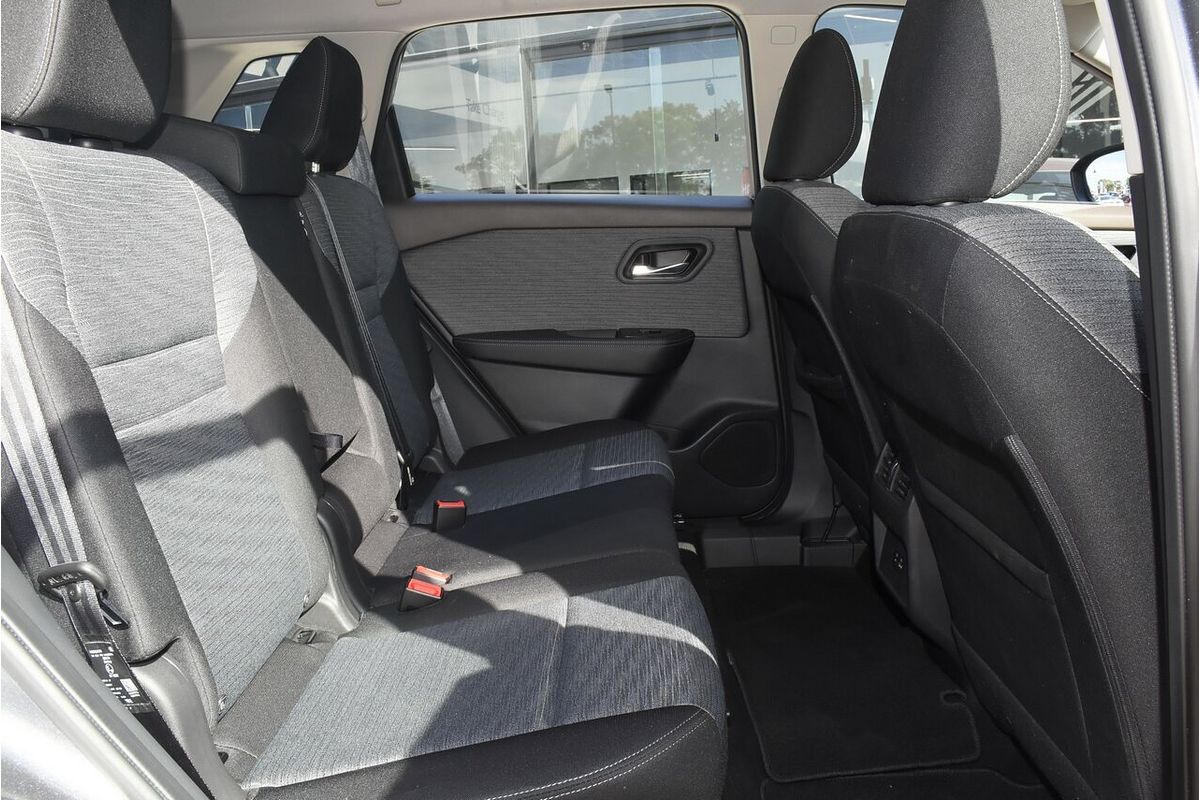 2024 Nissan X-TRAIL ST T33