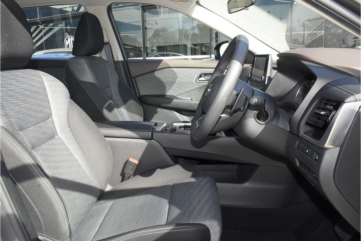 2024 Nissan X-TRAIL ST T33