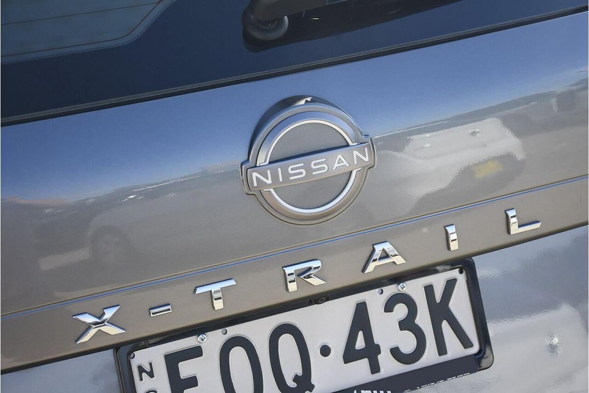 2024 Nissan X-TRAIL ST T33