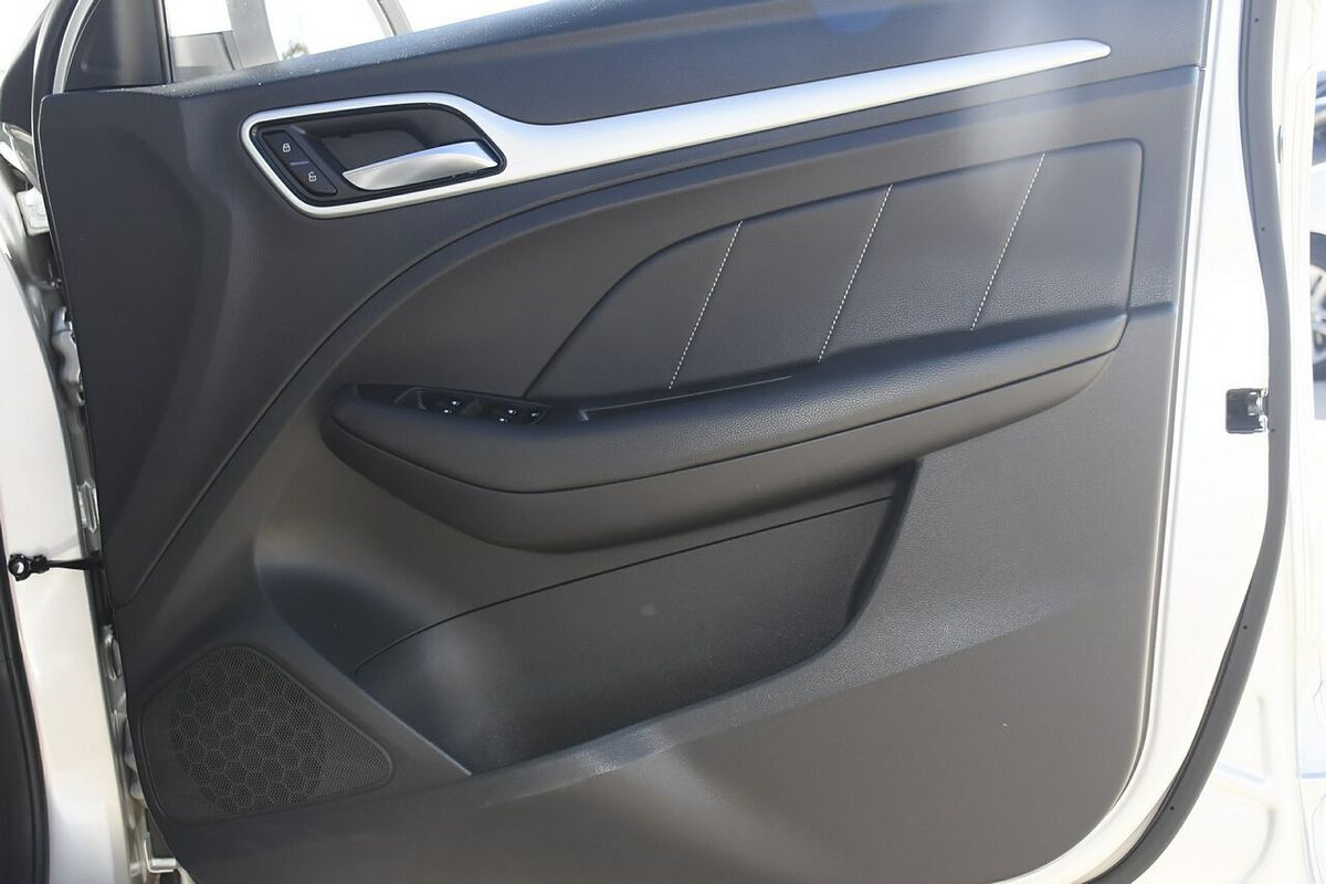 2019 MG ZS Essence AZS1