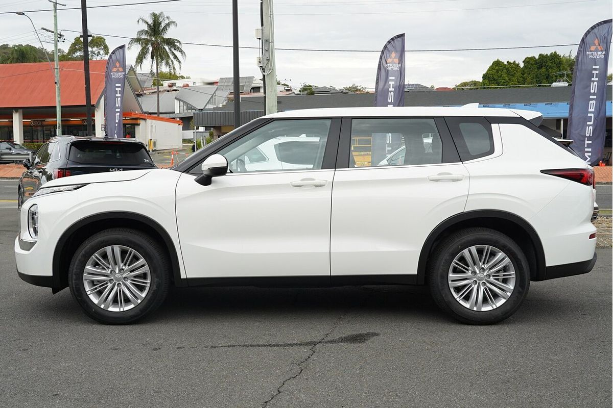 2024 Mitsubishi Outlander ES ZM
