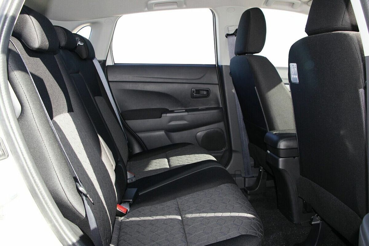 2024 Mitsubishi ASX ES XD