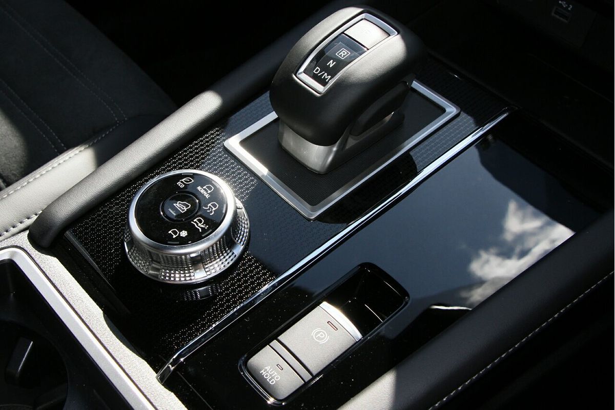 2024 Mitsubishi Outlander Black Edition ZM