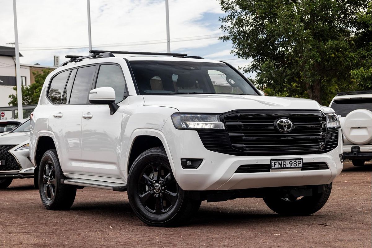 2023 Toyota Landcruiser GXL FJA300R