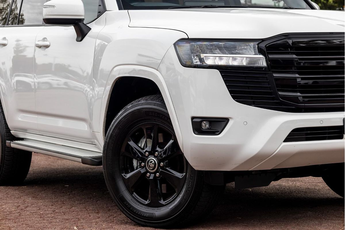 2023 Toyota Landcruiser GXL FJA300R