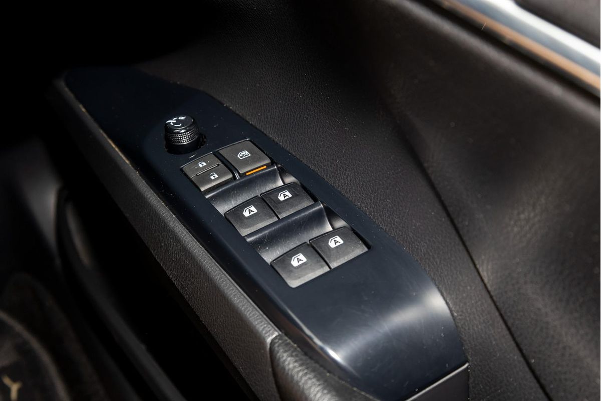 2020 Toyota Camry Ascent AXVH71R