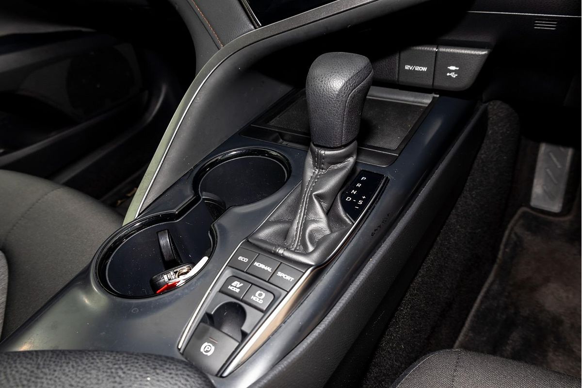 2020 Toyota Camry Ascent AXVH71R