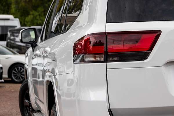 2023 Toyota Landcruiser GXL FJA300R