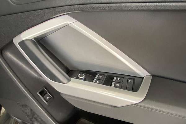 2023 Audi Q3 35 TFSI S Line F3