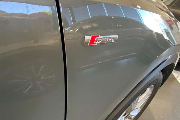 2023 Audi Q3 35 TFSI S Line F3