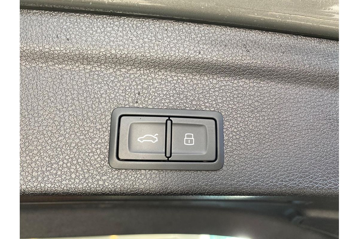 2023 Audi Q3 35 TFSI S Line F3