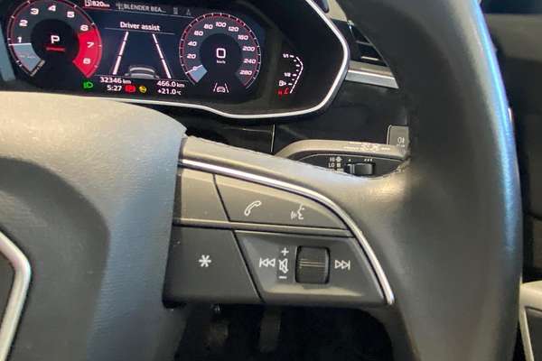 2023 Audi Q3 35 TFSI S Line F3