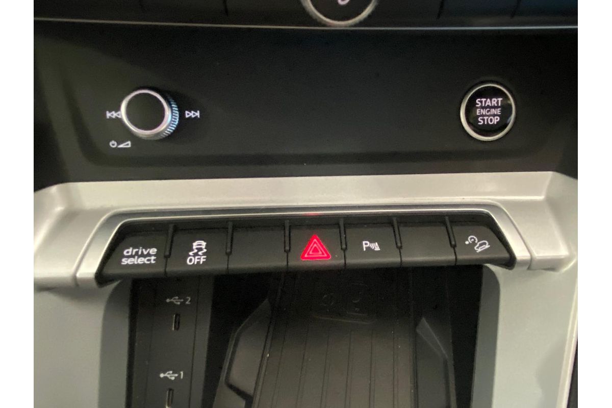 2023 Audi Q3 35 TFSI S Line F3