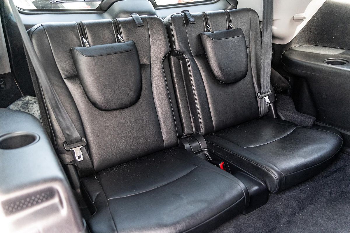2013 Toyota Kluger Grande GSU45R