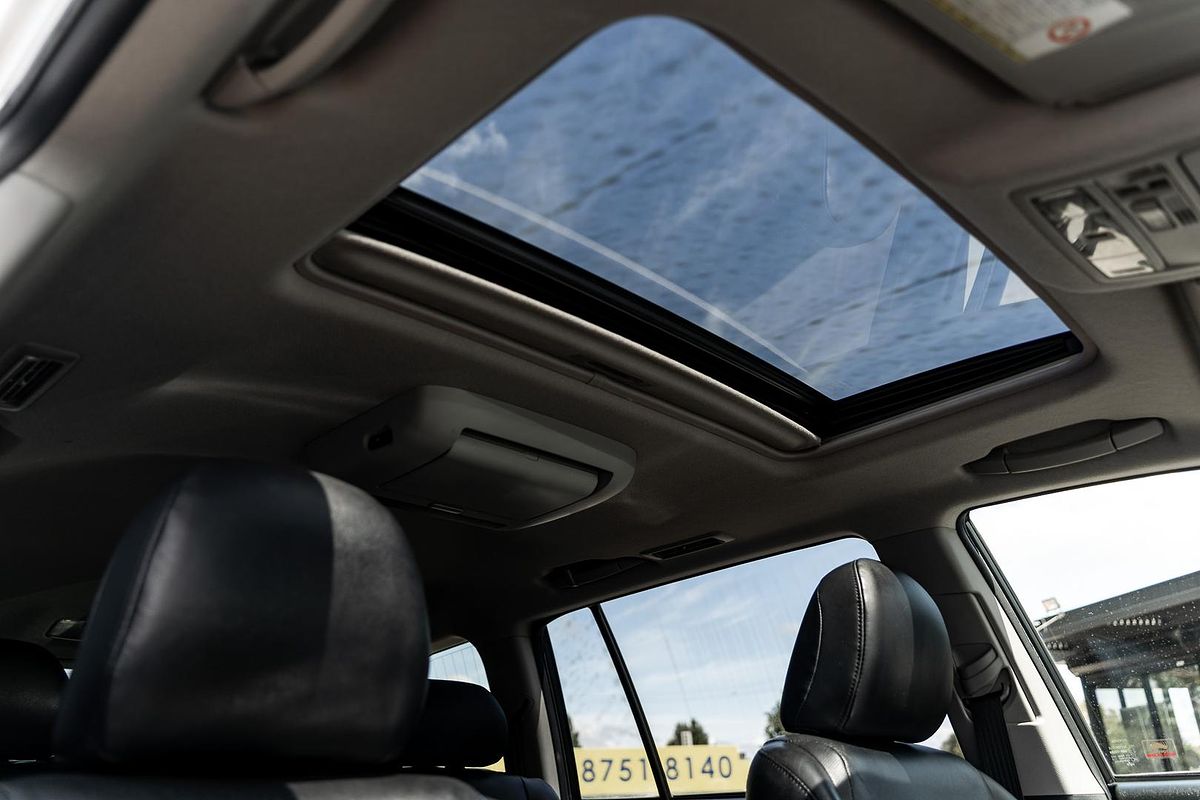 2013 Toyota Kluger Grande GSU45R