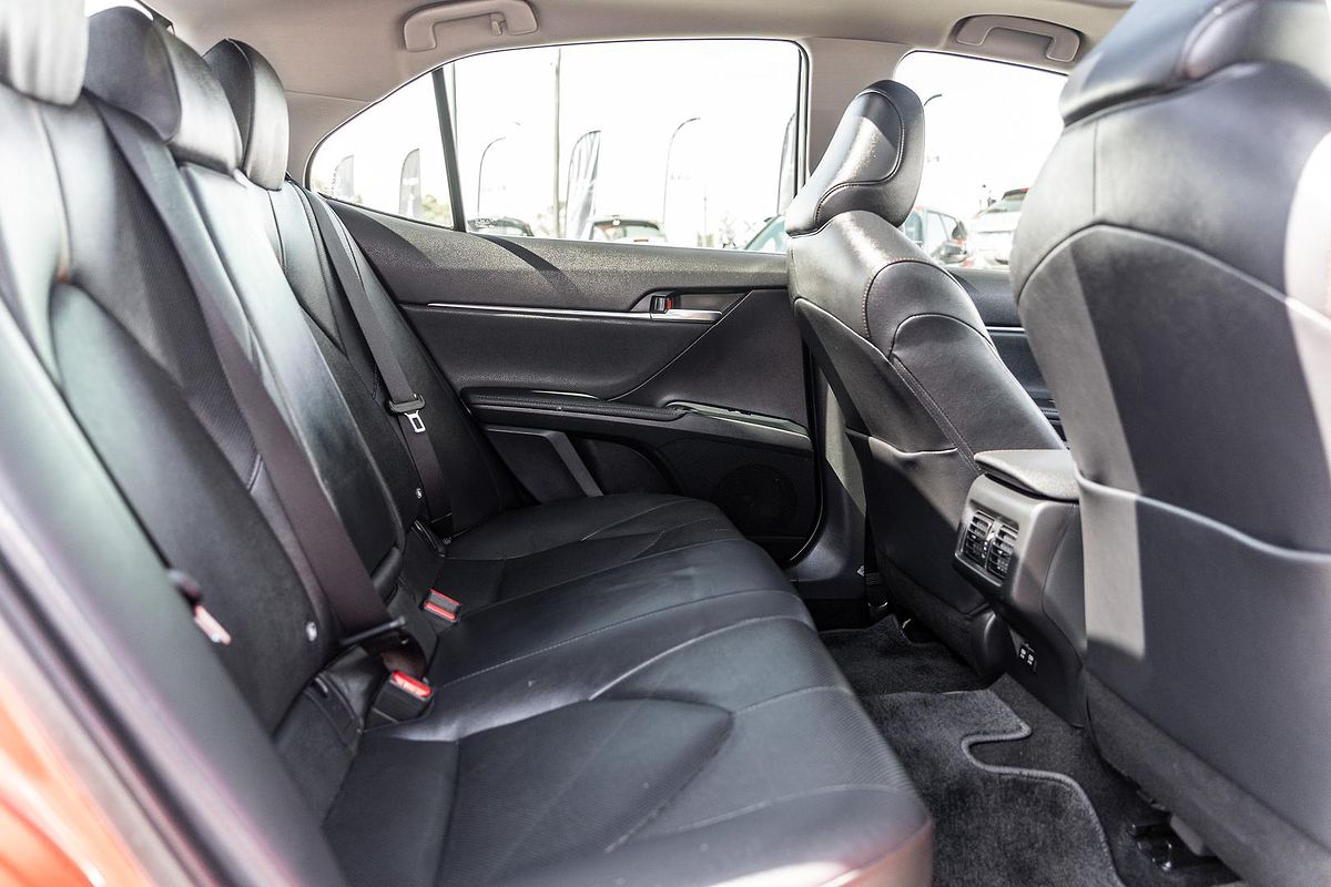 2018 Toyota Camry SL GSV70R