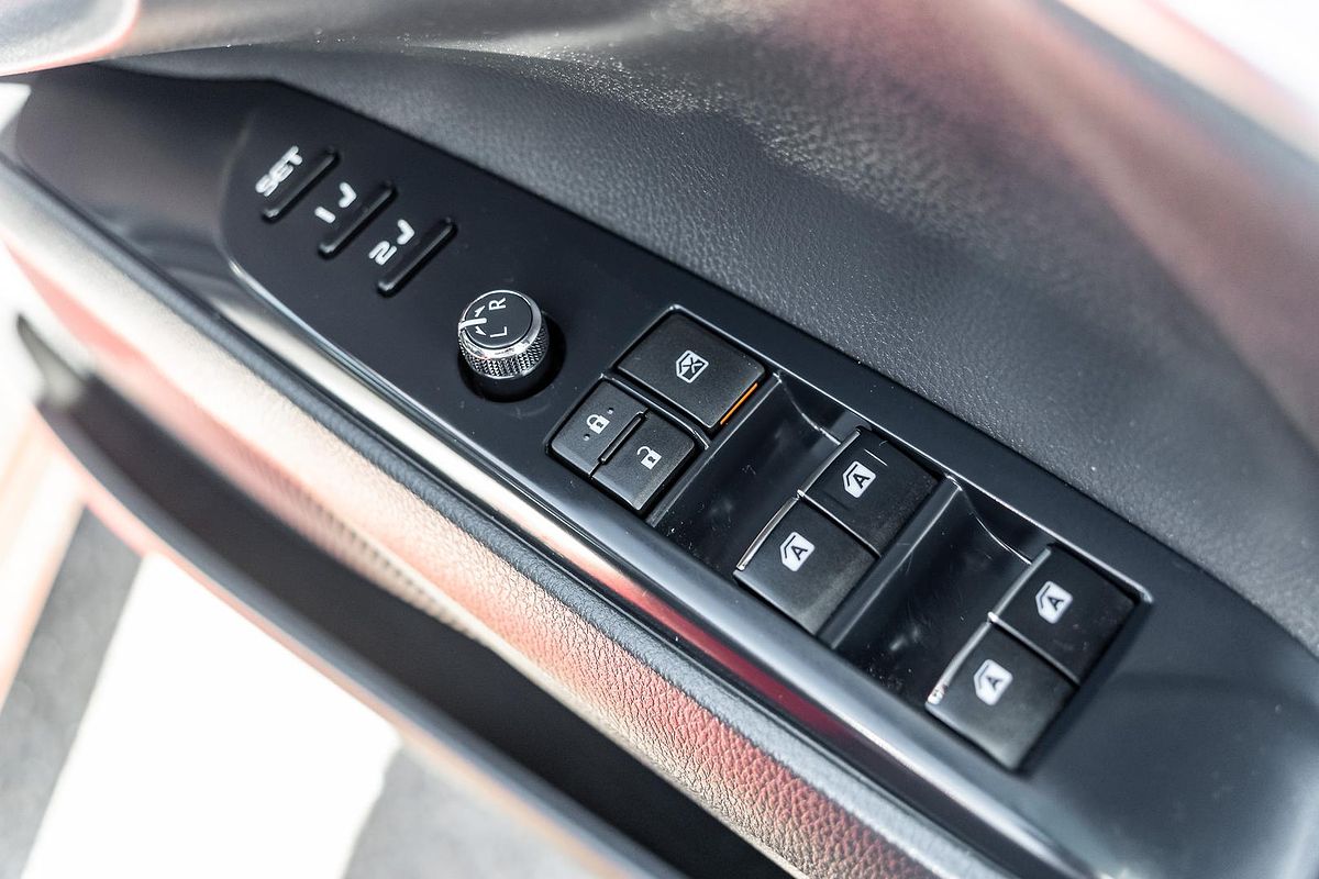 2018 Toyota Camry SL GSV70R