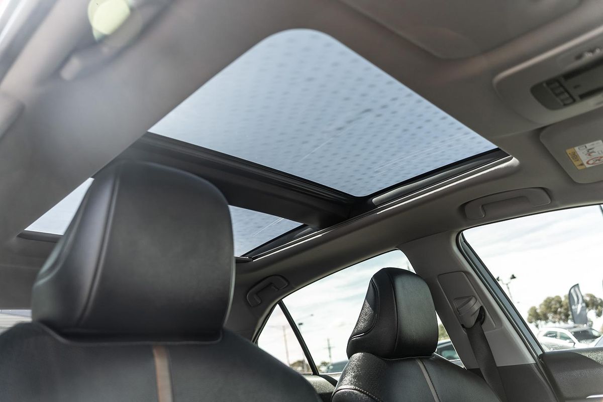 2018 Toyota Camry SL GSV70R