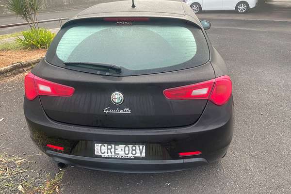 2013 Alfa Romeo Giulietta Distinctive Series 0
