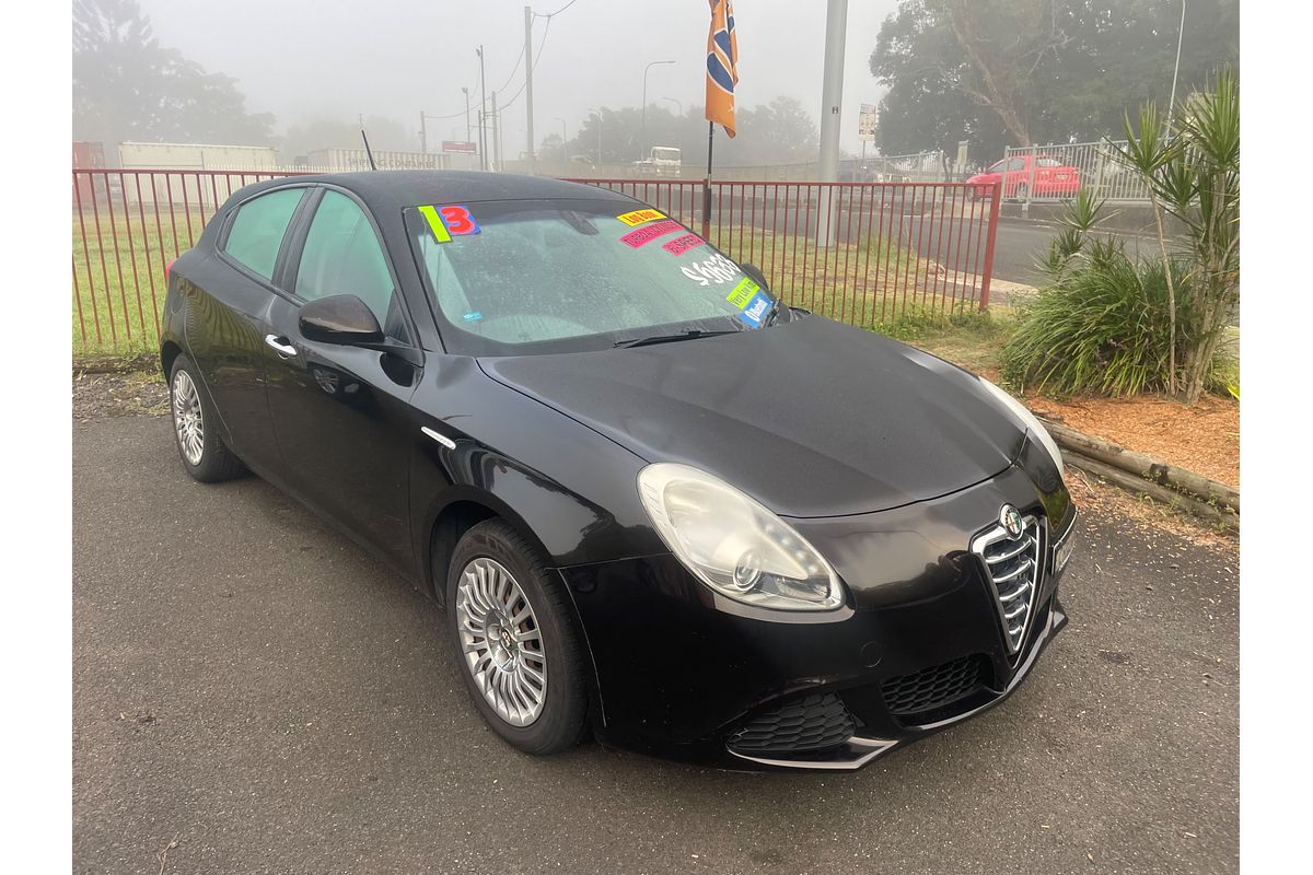 2013 Alfa Romeo Giulietta Distinctive Series 0