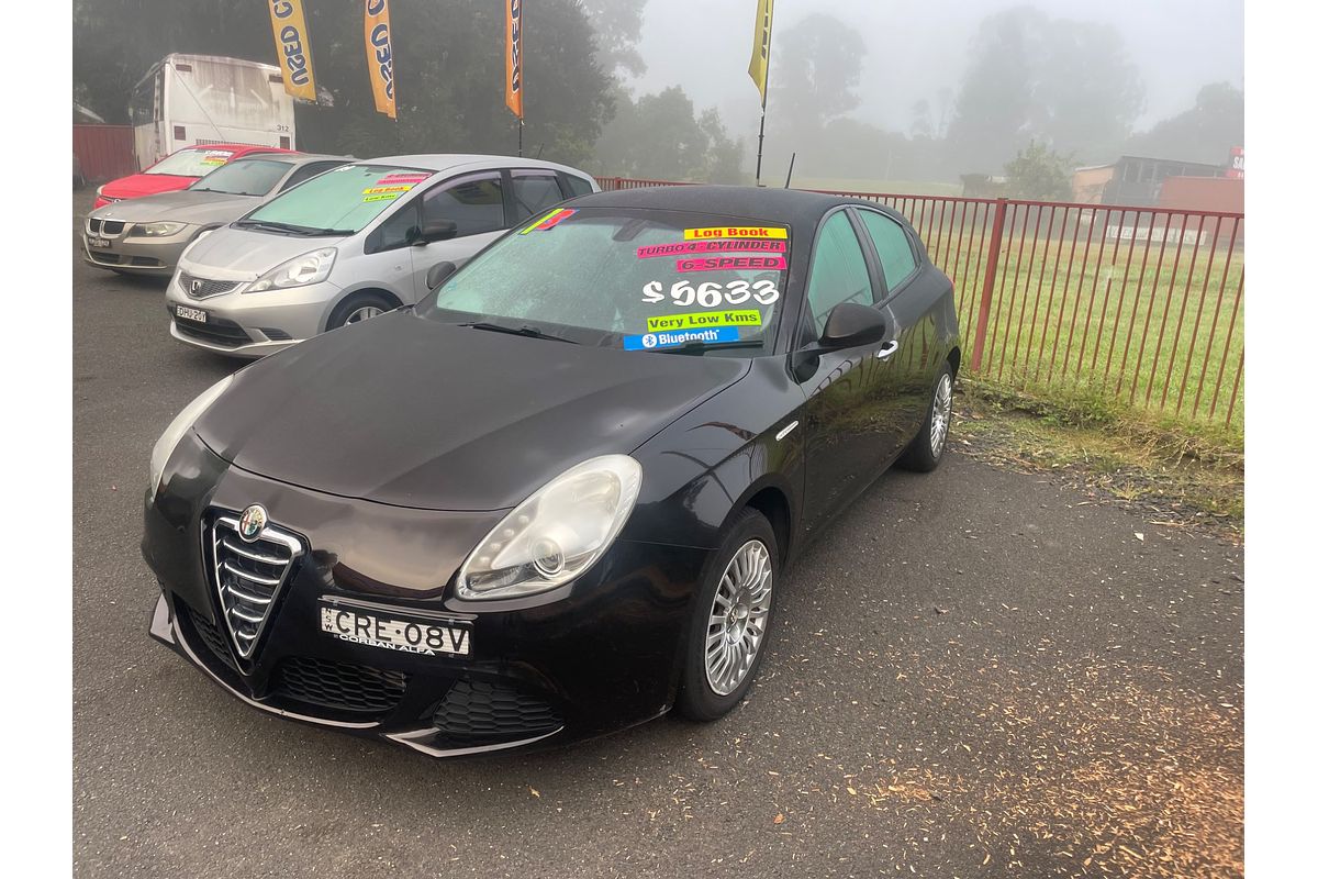 2013 Alfa Romeo Giulietta Distinctive Series 0