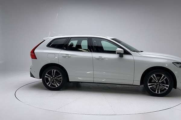 2019 Volvo XC60 T5 Momentum