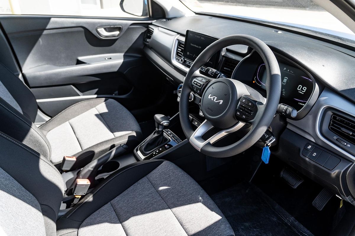 2024 Kia Stonic S YB