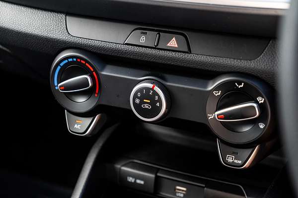 2024 Kia Stonic S YB