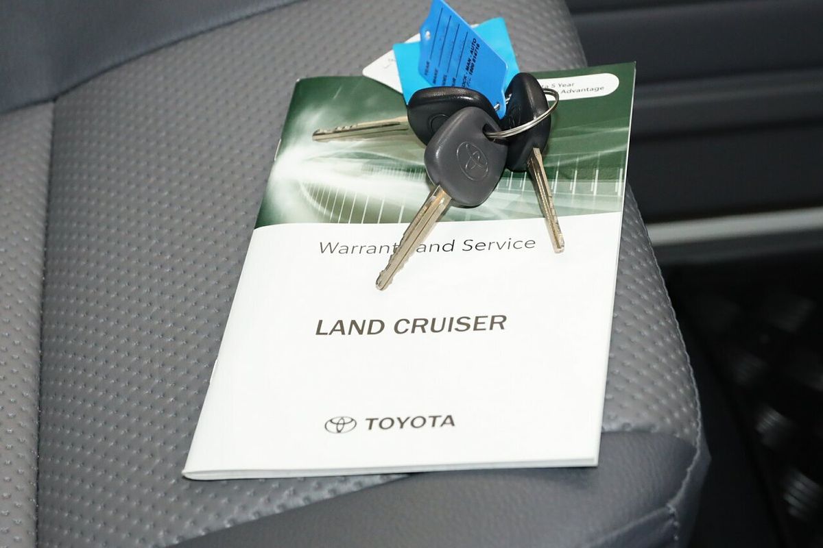 2024 Toyota Landcruiser Workmate Troopcarrier GDJL78R