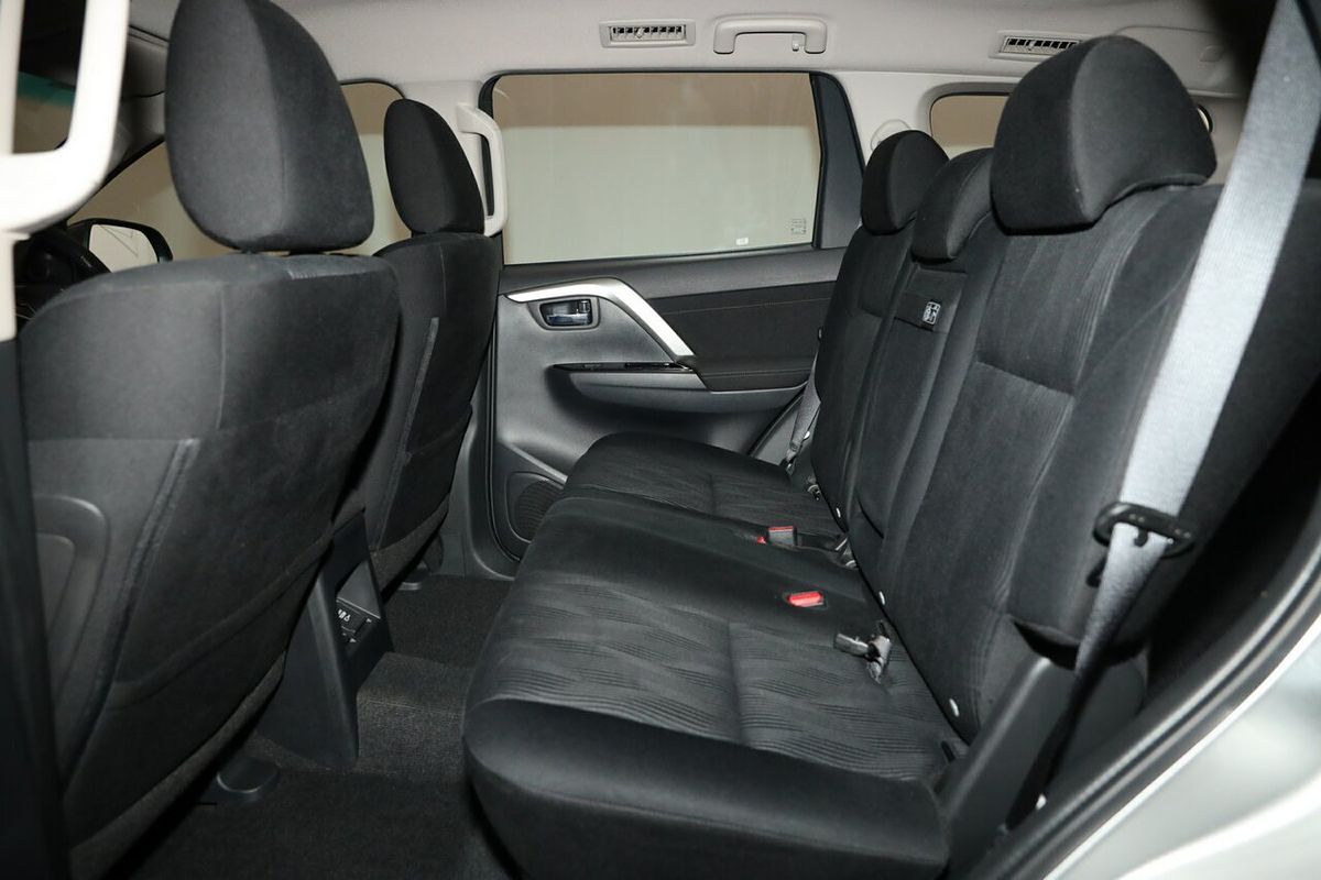 2024 Mitsubishi Pajero Sport GLX QF