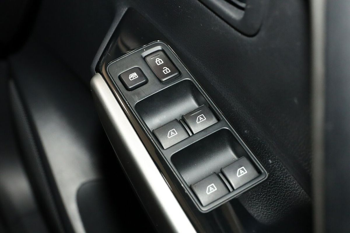 2024 Mitsubishi Pajero Sport GLX QF