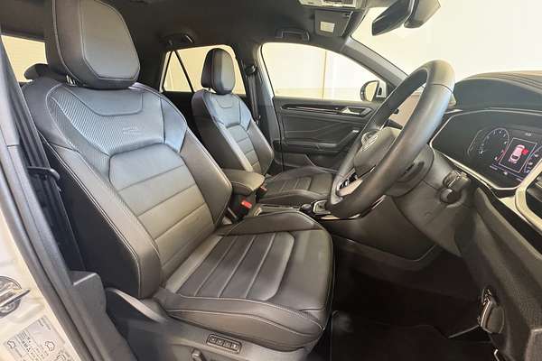 2024 Volkswagen T-Roc 140TSI R-Line D11