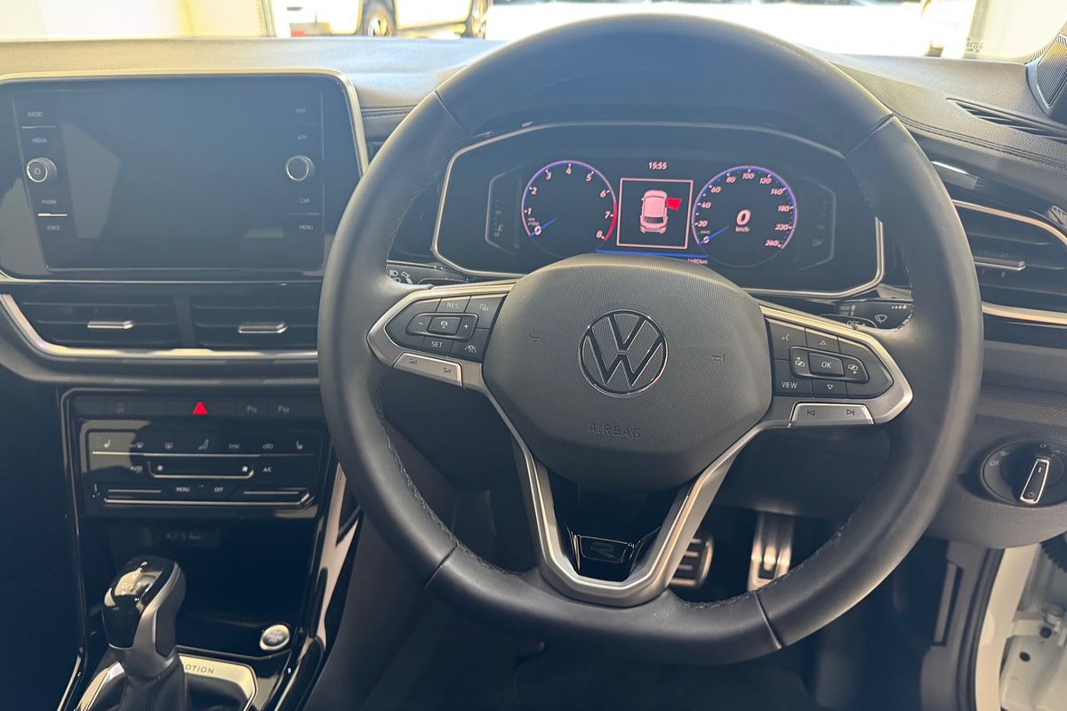 2024 Volkswagen T-Roc 140TSI R-Line D11