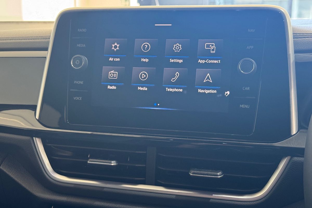 2024 Volkswagen T-Roc 140TSI R-Line D11