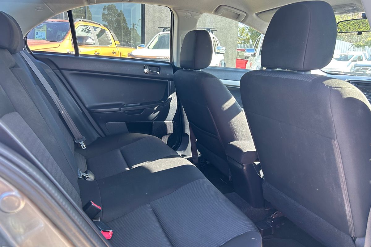 2013 Mitsubishi Lancer ES CJ