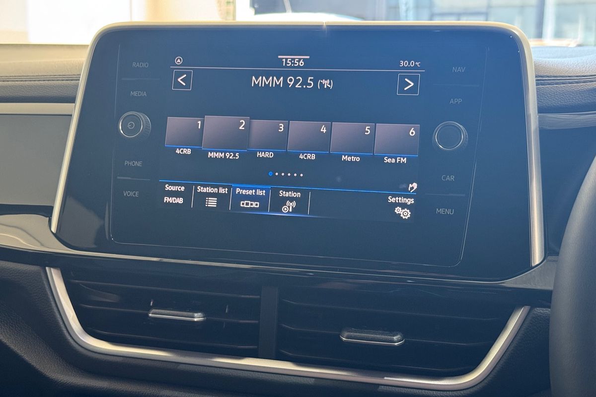 2024 Volkswagen T-Roc 140TSI R-Line D11