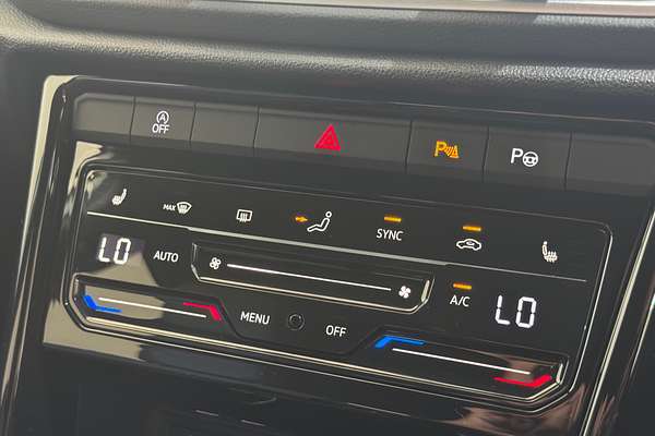 2024 Volkswagen T-Roc 140TSI R-Line D11