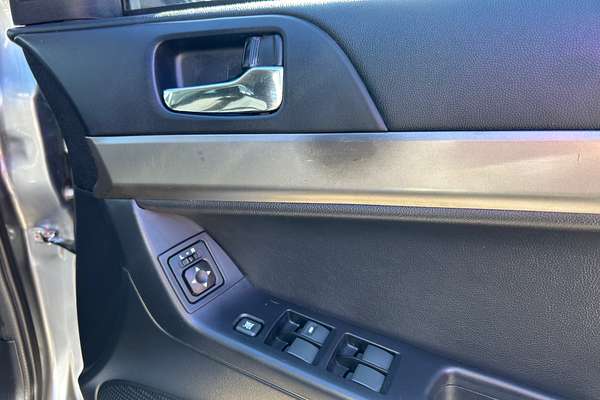 2013 Mitsubishi Lancer ES CJ