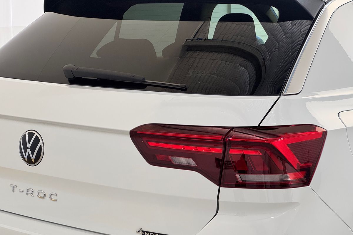 2024 Volkswagen T-Roc 140TSI R-Line D11