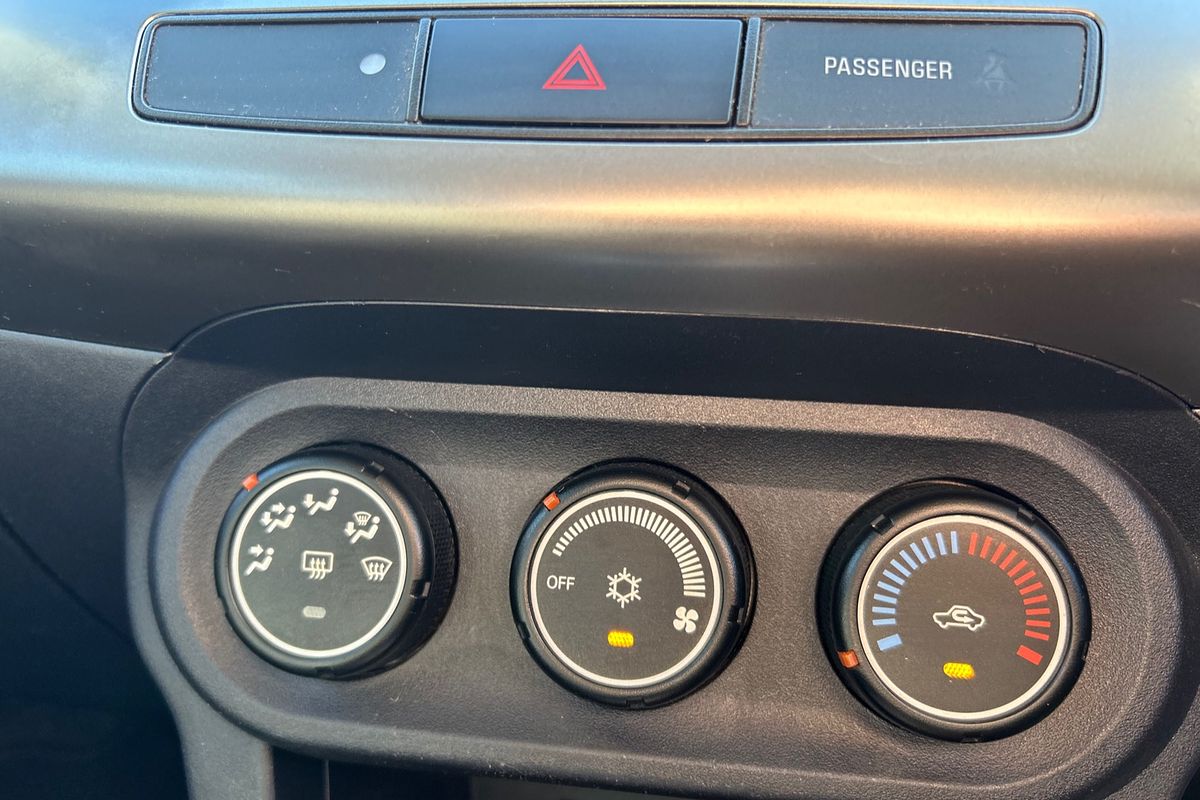 2013 Mitsubishi Lancer ES CJ