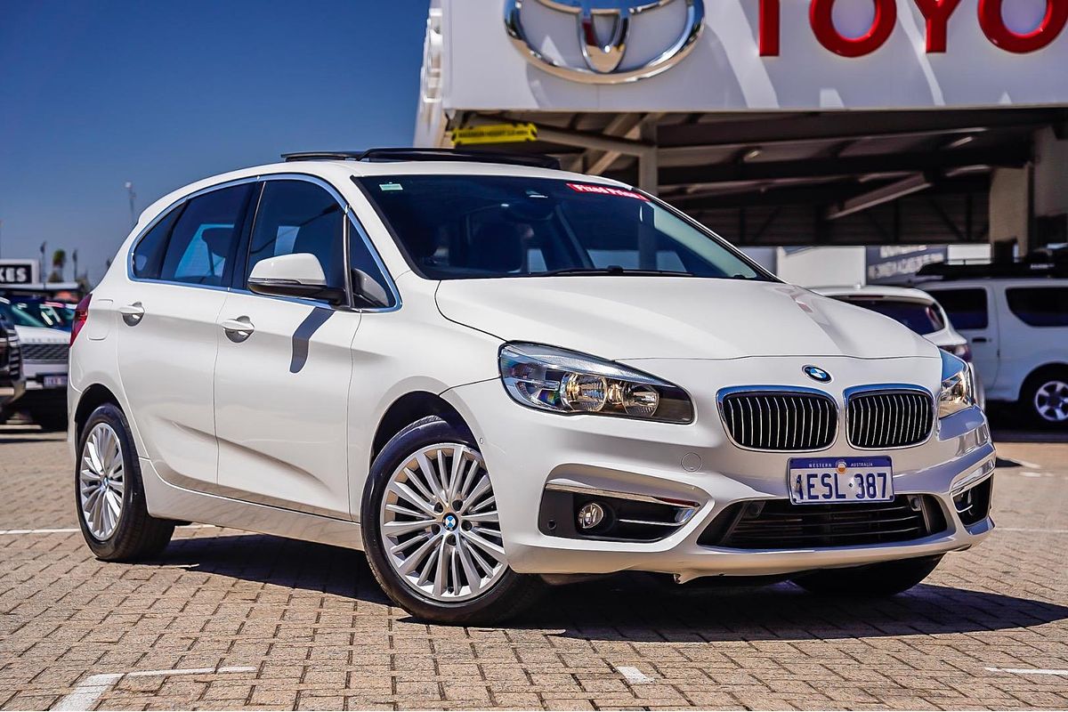 2015 BMW 2 Series 218i Sport Line F45