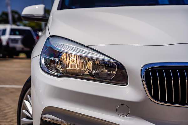 2015 BMW 2 Series 218i Sport Line F45