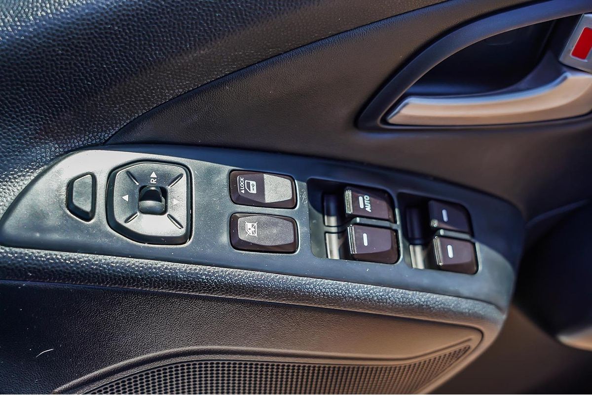 2013 Hyundai ix35 Highlander LM2