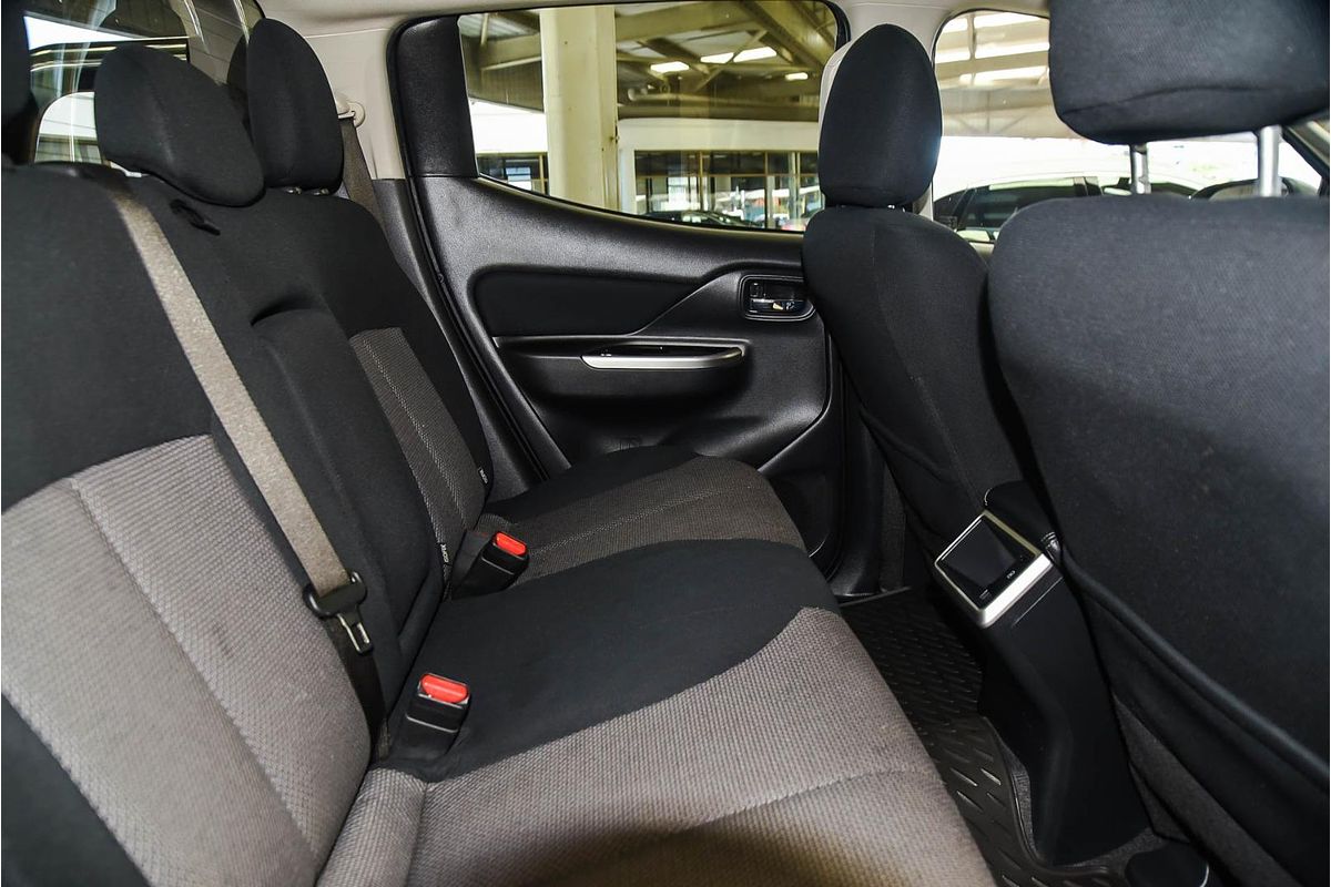 2019 Mitsubishi Triton GLS MR 4X4