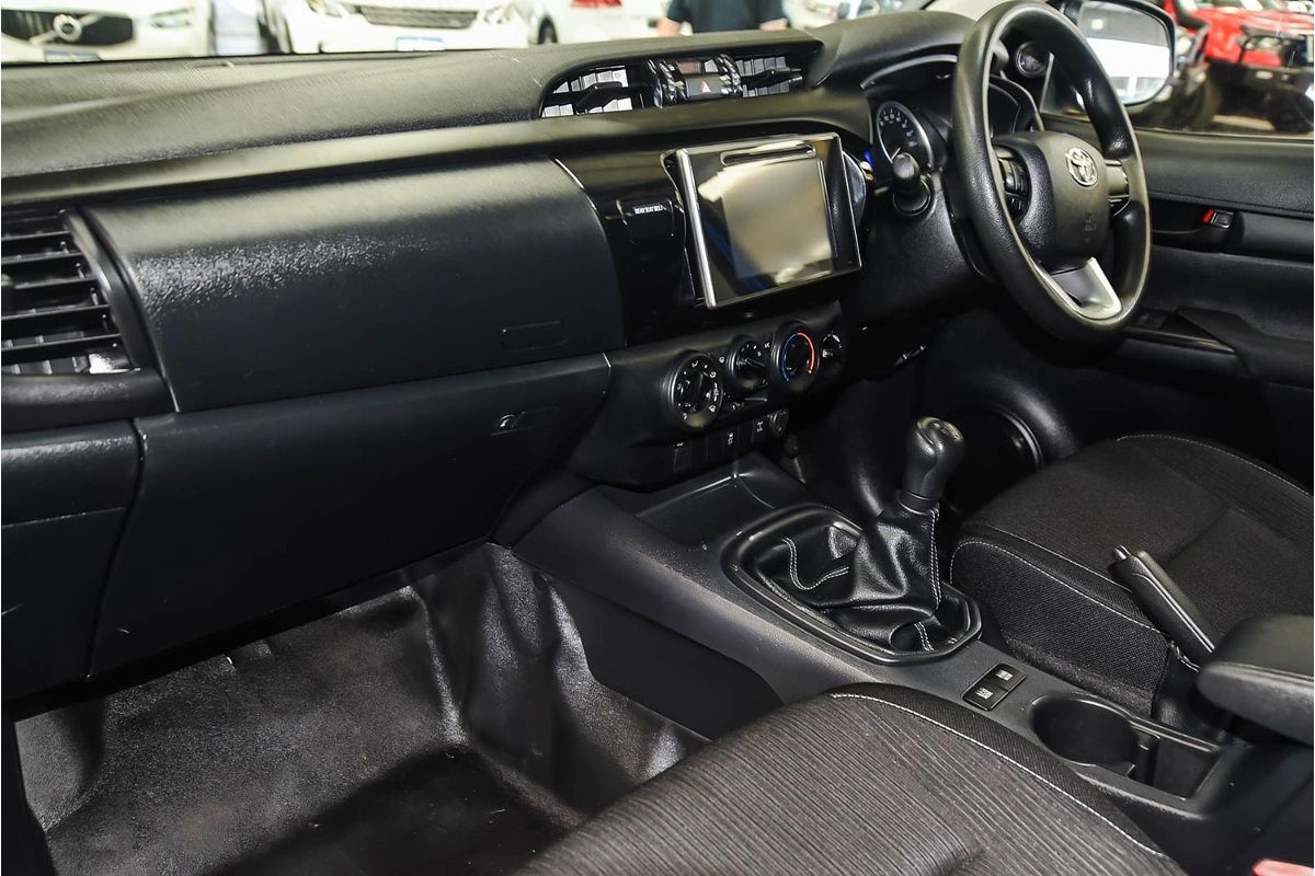 2019 Toyota Hilux SR GUN126R 4X4