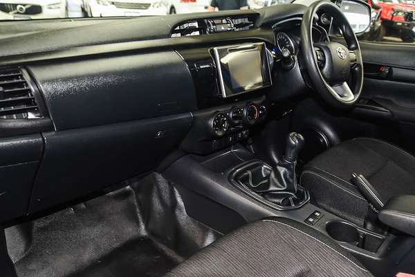 2019 Toyota Hilux SR GUN126R 4X4