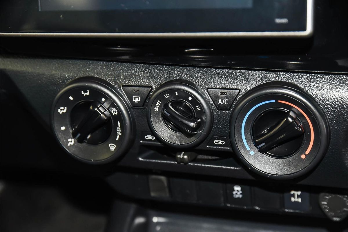 2019 Toyota Hilux SR GUN126R 4X4
