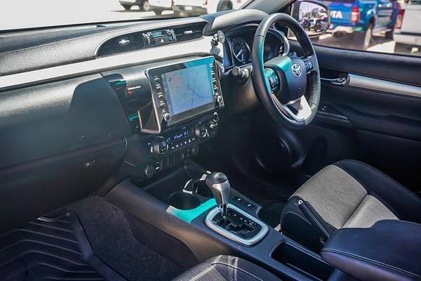 2022 Toyota Hilux SR5 GUN126R 4X4
